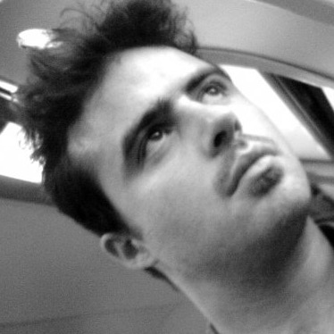 Xavier Collet est titulaire d'un Master en Design Sonore, d'une maitrise en Musicologie et a collaboré à de nombreux jeux vidéo et musiques de film.