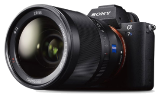 La formation met à disposition des stagiaires un Sony 7SII et différentes optiques