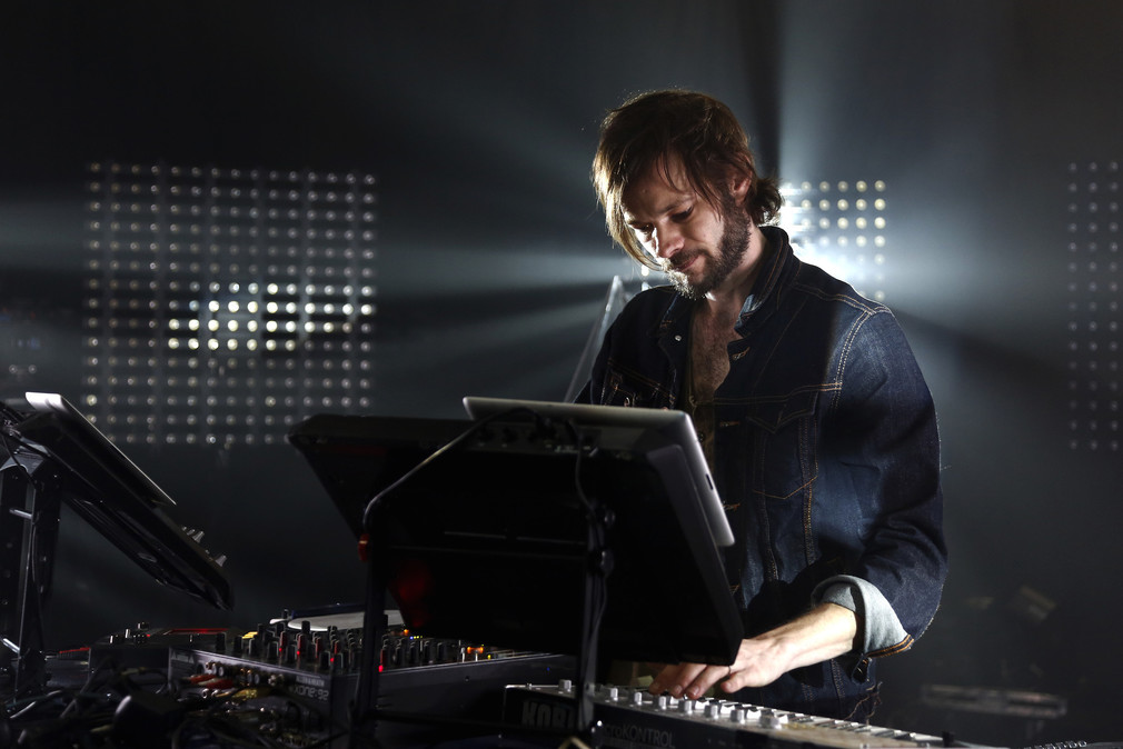 Ben Vedren est formateur certifié Ableton Live chez Apaxxdesigns ou il anime des stages consacrés à la production en musique électronique conventionnées AFDAS